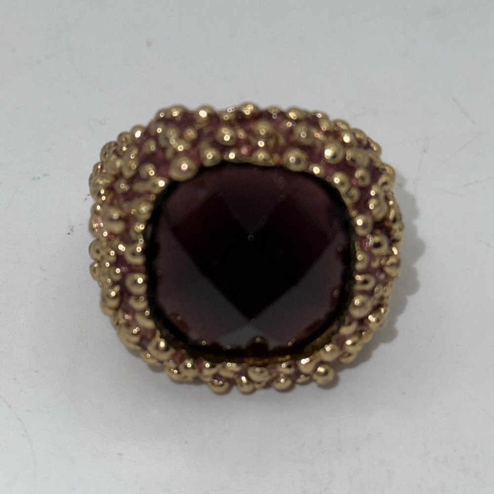 Vintage gold tone  amethyst crystal ring